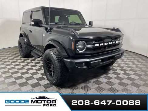 Certified 2023 Ford Bronco 2-Door AWD/4WD image 2