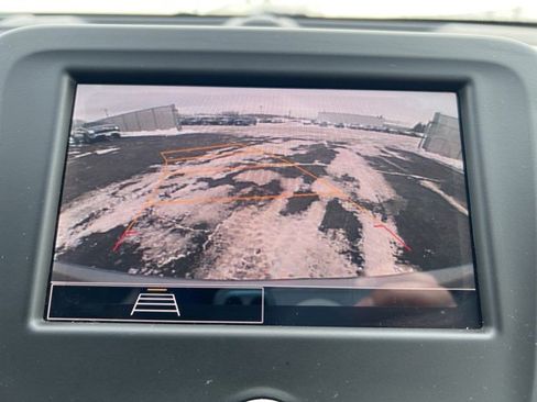 Used 2024 Chevrolet Equinox LT image 12