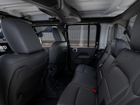 New 2026 Jeep Wrangler Unlimited Sahara AWD/4WD image 31