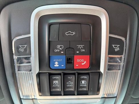 Used 2023 RAM 2500 Limited AWD/4WD image 54