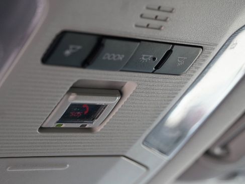 Used 2023 Toyota RAV4 XLE image 20