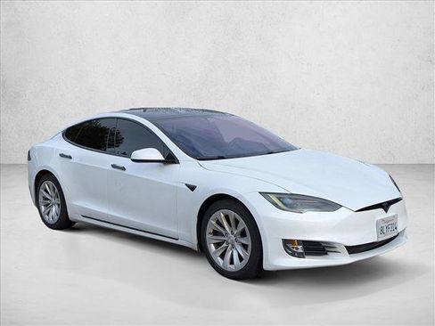 Used 2019 Tesla Model S Long Range image 3