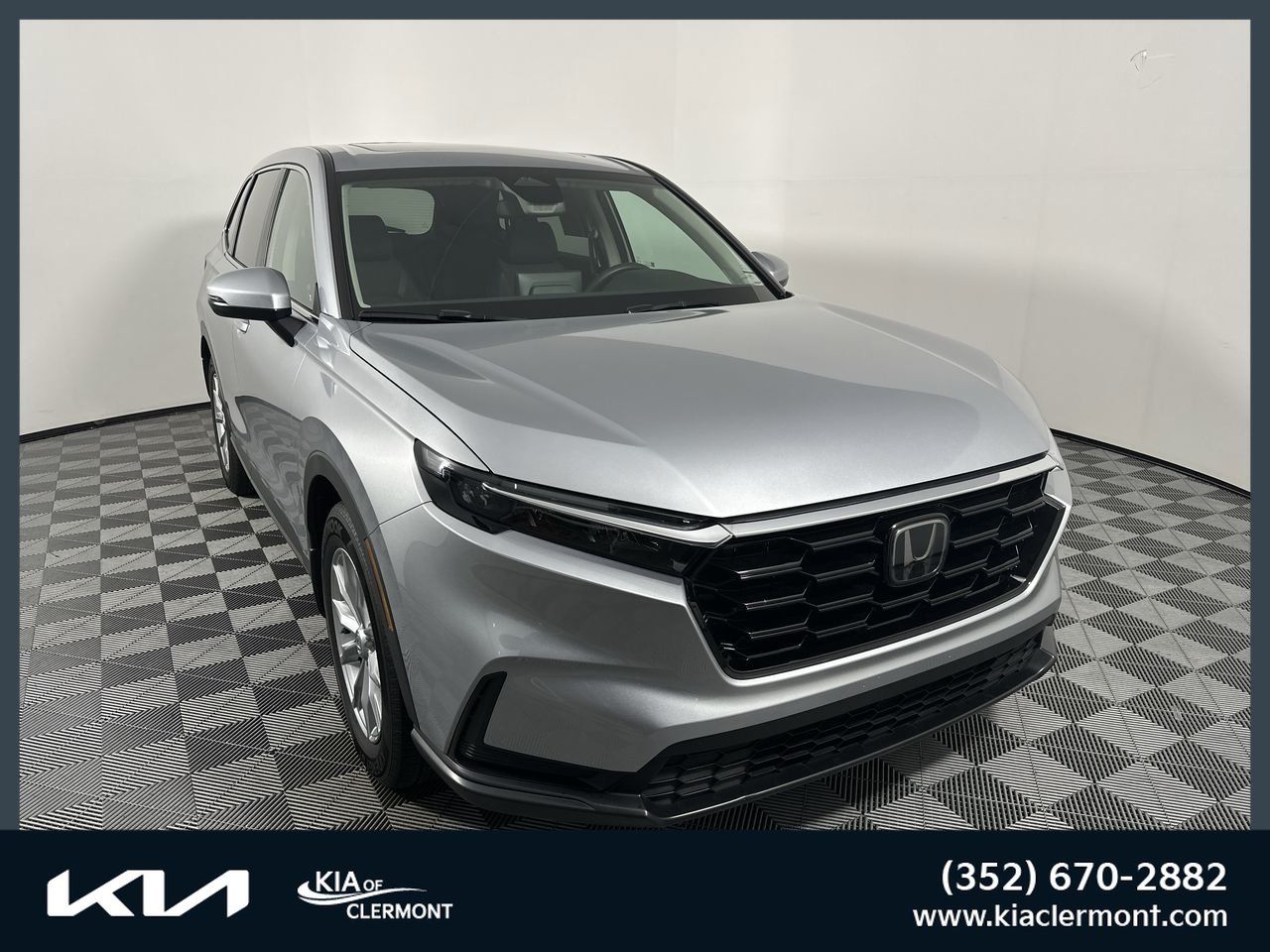 Used 2025 Honda CR-V EX image 1