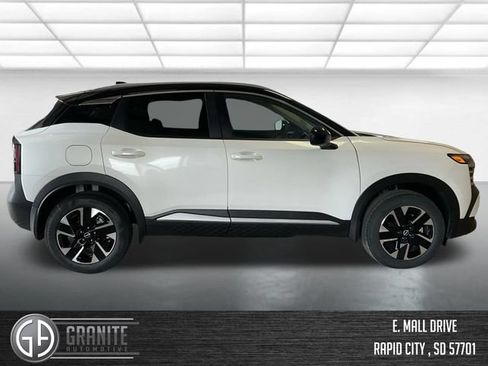 New 2025 Nissan Kicks SV w/ SV Premium Package AWD/4WD image 5