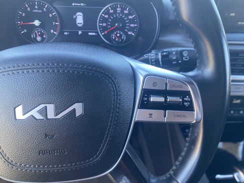 Used 2022 Kia Telluride SX w/ Towing Package image 26