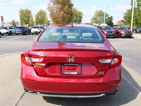 Used 2020 Honda Accord Touring image 8