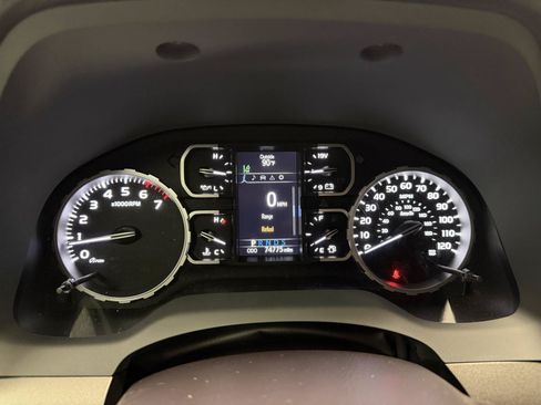 Used 2021 Toyota Tundra SR5 w/ SR5 Leather Package AWD/4WD image 22