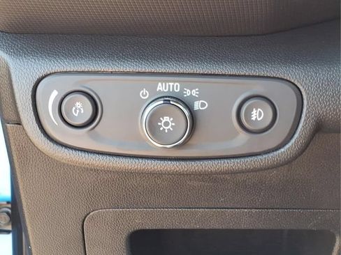 Used 2023 Chevrolet TrailBlazer RS w/ Sun and Liftgate Package AWD/4WD image 18
