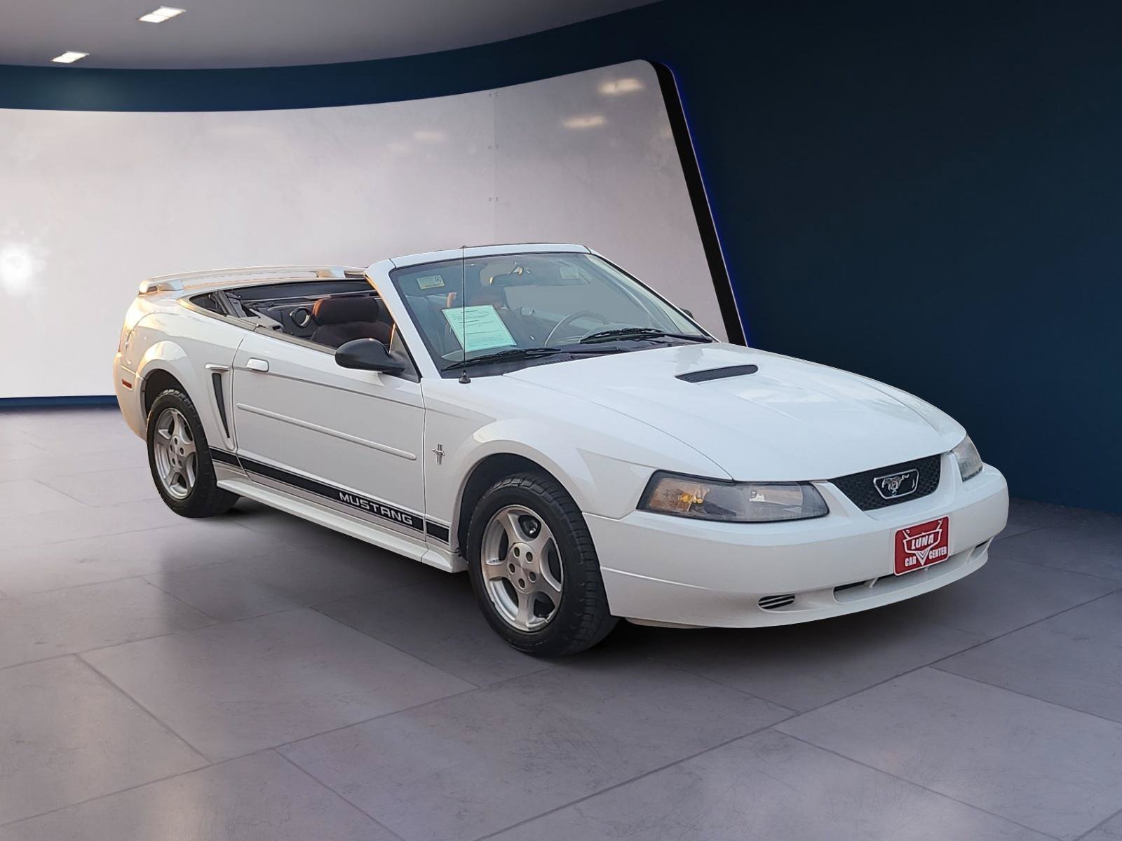 Used 2002 Ford Mustang Convertible RWD image 7