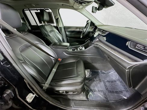 Used 2023 Jeep Grand Cherokee 30th Anniversary image 12