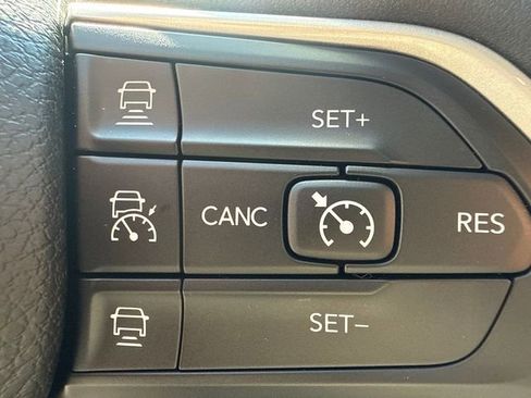 Used 2023 Jeep Grand Cherokee L Laredo w/ Luxury Tech Group I image 30