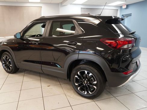 Used 2023 Chevrolet TrailBlazer LT w/ Convenience Package FWD image 7