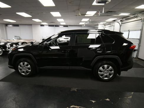 Used 2019 Toyota RAV4 LE w/ All Weather Liner Package AWD/4WD image 4