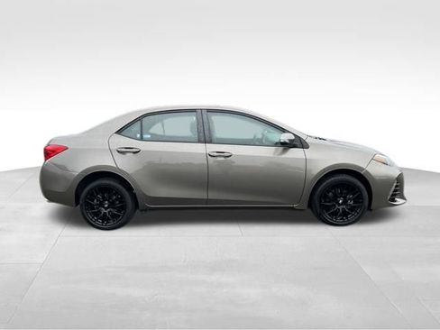 Used 2019 Toyota Corolla SE image 8