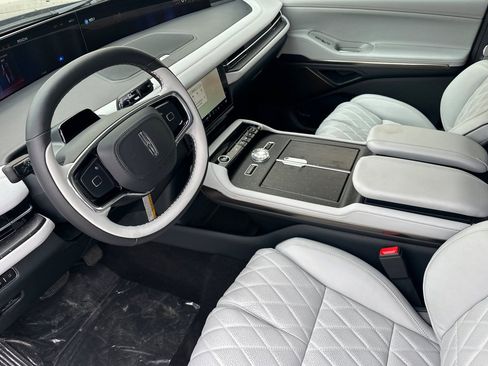 New 2026 Lincoln Navigator L Black Label image 9