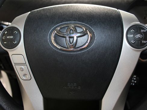 Used 2014 Toyota Prius Two FWD image 18