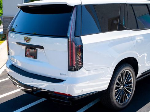 Used 2025 Cadillac Escalade Sport Platinum AWD/4WD image 13