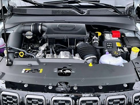 New 2026 Jeep Compass Latitude image 9