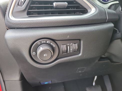New 2026 Chrysler Pacifica Pinnacle FWD image 25