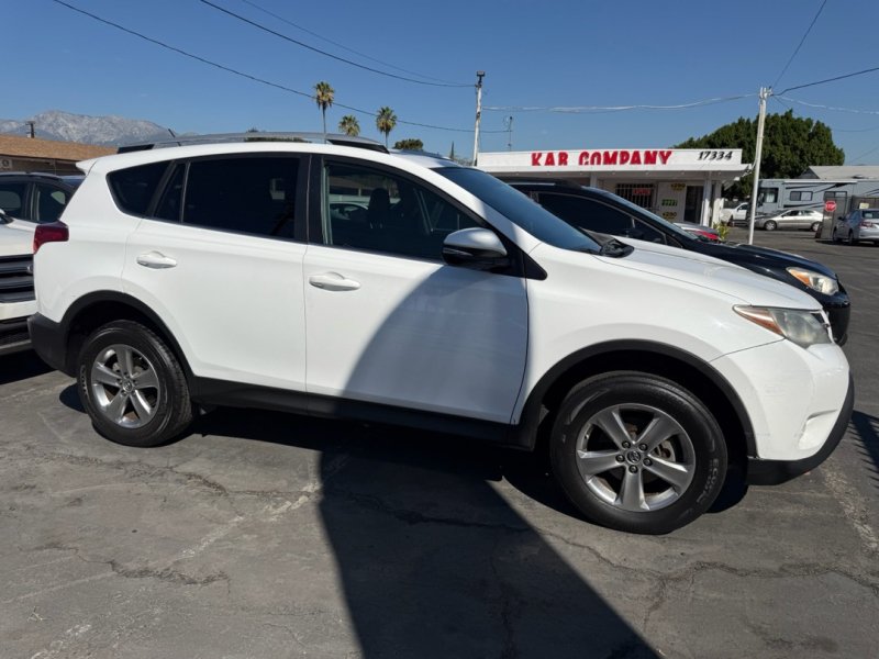Used 2015 Toyota RAV4 XLE FWD image 4