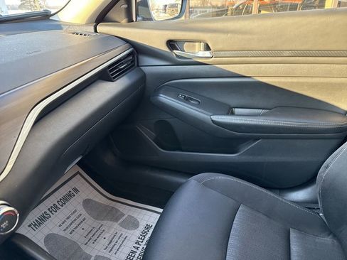 Used 2024 Nissan Altima 2.5 SV image 50
