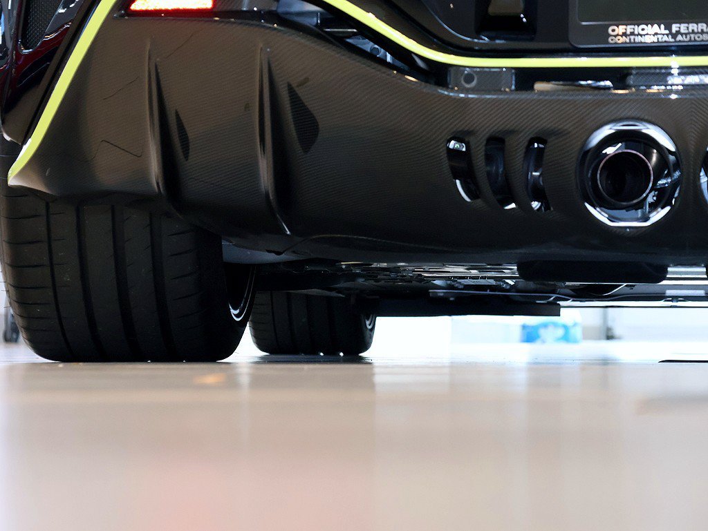 Used 2023 Aston Martin V12 Vantage RWD image 75