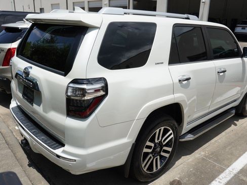 Used 2021 Toyota 4Runner Limited RWD image 6