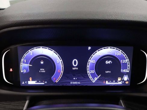 Used 2024 Jeep Wagoneer L Series II w/ Flexible Seating Group image 7