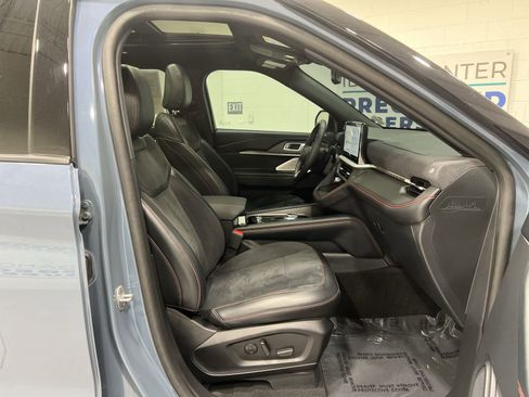 Used 2025 Ford Explorer ST w/ Sun And Sound Package AWD/4WD image 25