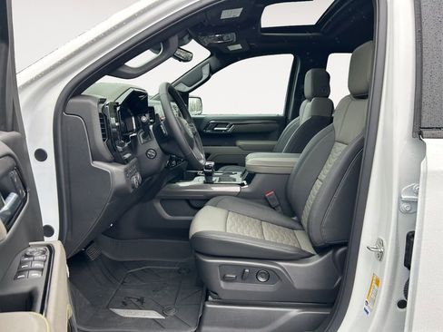 New 2026 Chevrolet Silverado 1500 ZR2 w/ Dark Appearance Package image 15