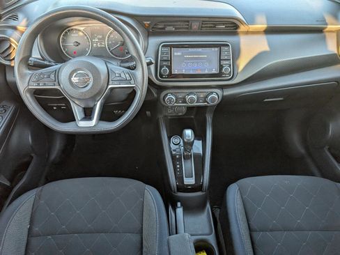 Used 2018 Nissan Kicks S image 7