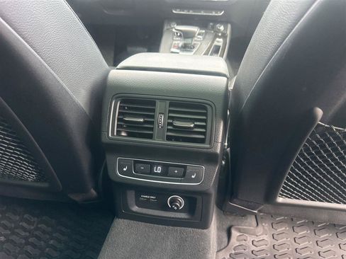 Used 2020 Audi Q5 2.0T Premium Plus w/ Premium Plus Package AWD/4WD image 13