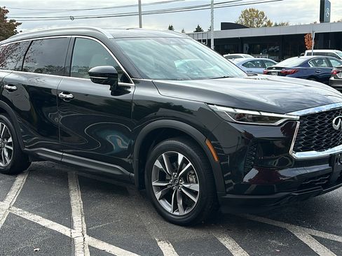 Certified 2023 INFINITI QX60 Luxe w/ Cargo Package image 2