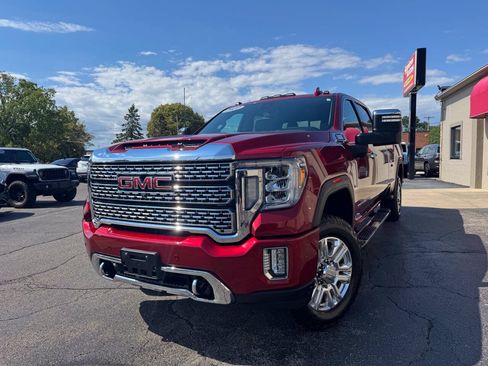 Used 2022 GMC Sierra 2500 Denali w/ Denali Ultimate Package AWD/4WD image 2