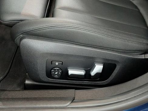 Used 2019 BMW 330i xDrive Sedan w/ Convenience Package AWD/4WD image 15