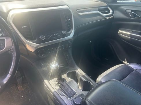 Used 2019 GMC Acadia SLT image 6