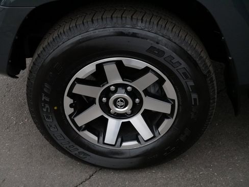 Used 2024 Toyota 4Runner TRD Off-Road Premium image 15