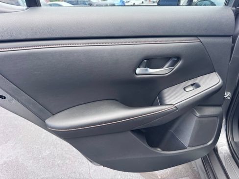 Used 2023 Nissan Sentra SR w/ SR Premium Package FWD image 32