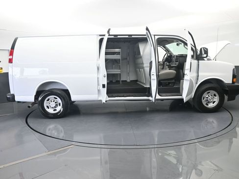 New 2026 Chevrolet Express 2500 Extended w/ Driver Convenience Package RWD image 69