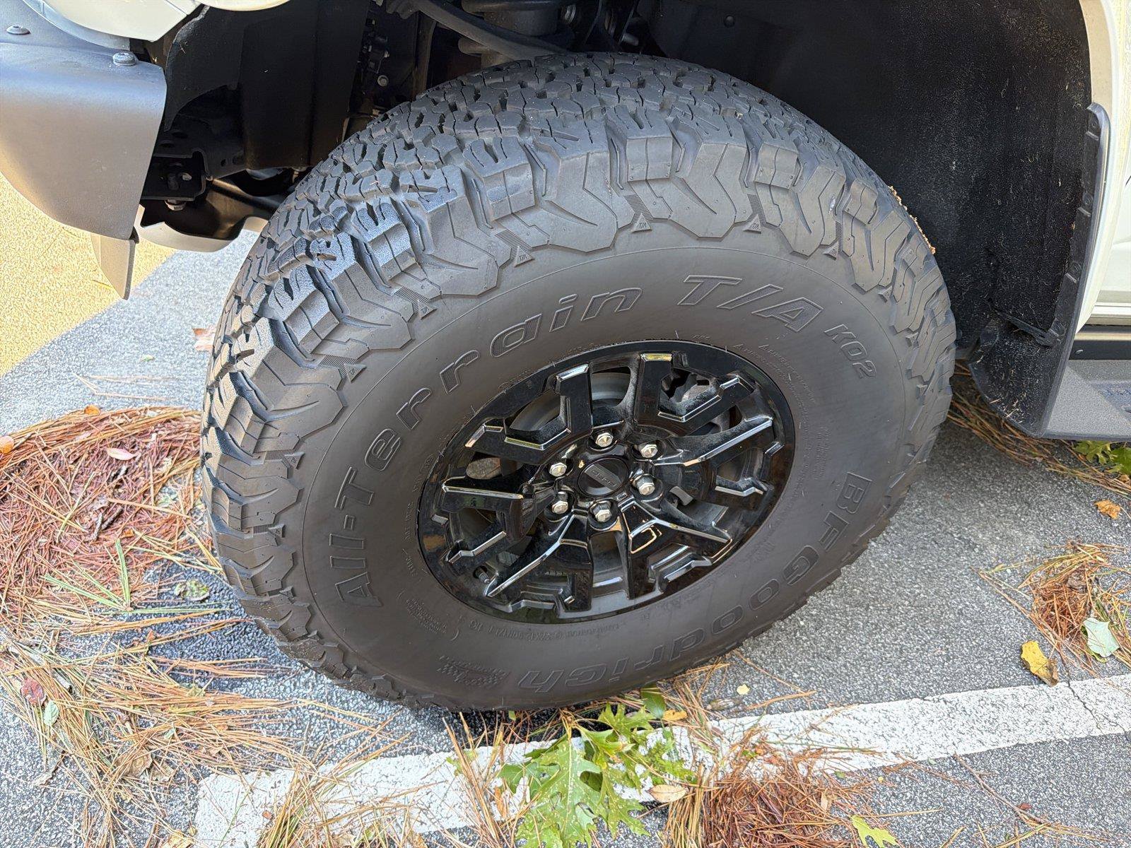 Used 2025 Ford Bronco Raptor AWD/4WD image 10