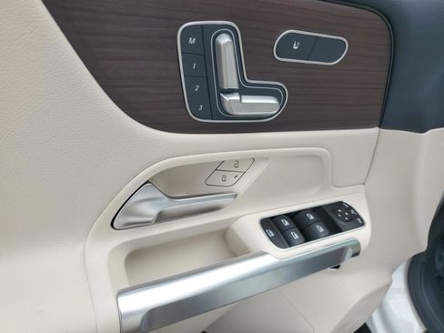 Used 2026 Mercedes-Benz GLB 250 image 19