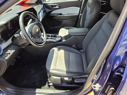 Certified 2024 Chevrolet Trax LT w/ Sunroof Package FWD image 10