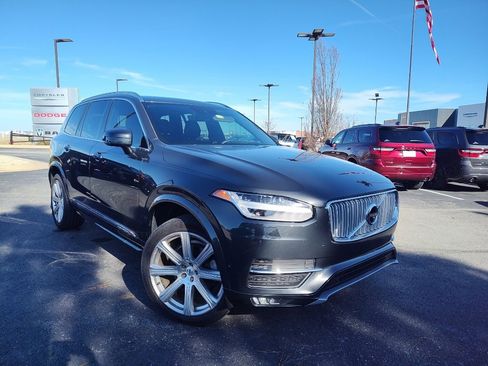 Used 2017 Volvo XC90 T6 Inscription w/ Vision Package image 1