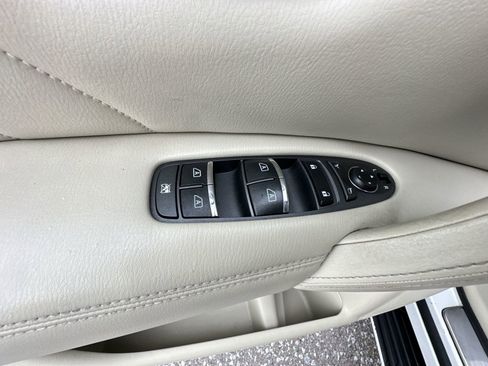Used 2016 INFINITI QX80 4WD w/ Deluxe Technology Package image 24
