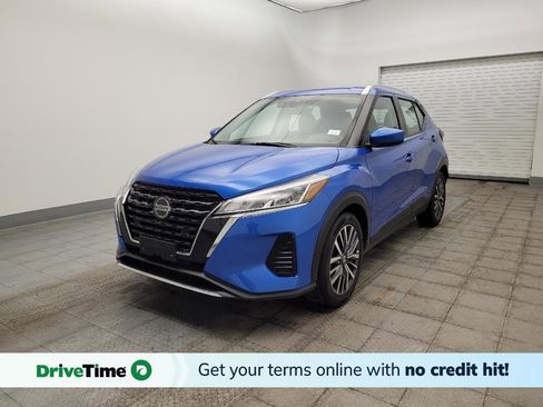 Used 2021 Nissan Kicks SV image 1