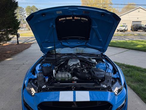 Used 2022 Ford Mustang Shelby GT500 w/ Carbon Fiber Track Pack image 66
