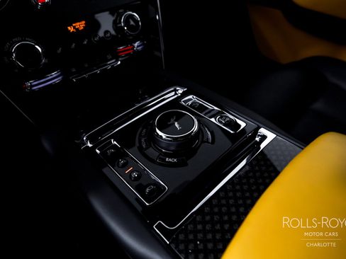 Certified 2023 Rolls-Royce Cullinan Black Badge w/ Driver's Package image 17