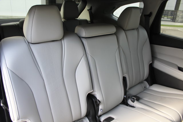Used 2025 Acura MDX w/ Technology Package FWD image 27
