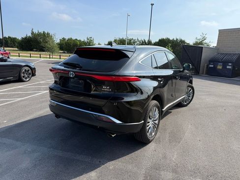 Used 2021 Toyota Venza XLE AWD/4WD image 4