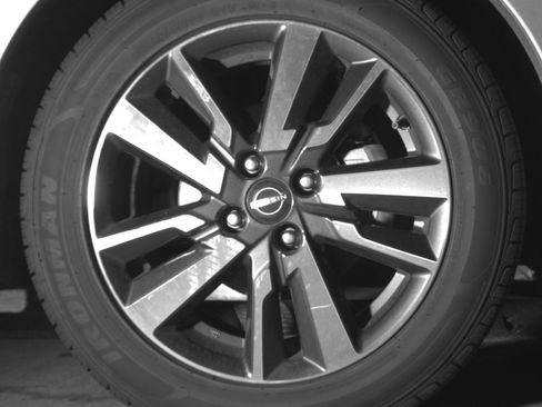 Used 2025 Nissan Versa SV image 13